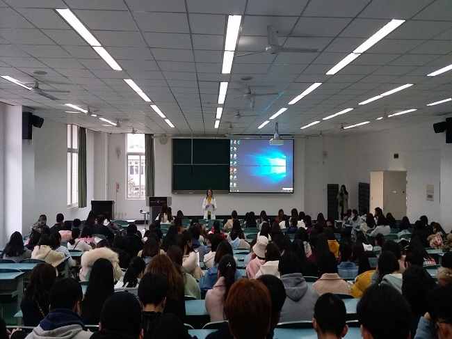 生科学院召开创卫倡议暨安全教育大会1.jpg