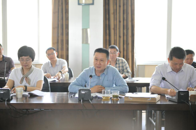 师德一_编辑.jpg